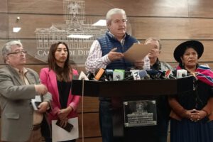 Boicot a sesiones parlamentarias por el receso
