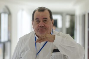 Detención sacerdote Carlos Ávilés en medio de tensiones entre Gobierno e Iglesia
