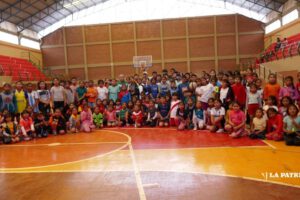 Básquetbol en Oruro durante las vacaciones de verano