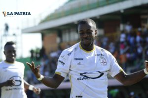 Real Santa Cruz se nutre del fútbol dominicano con la contratación de López