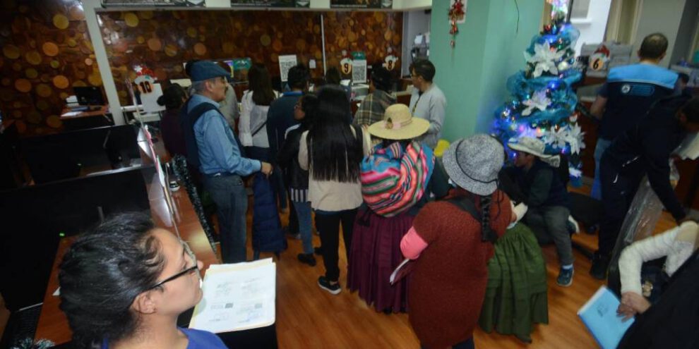 Pago de impuestos municipales en La Paz