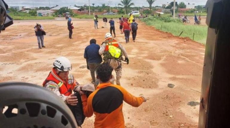 Rescate de jóvenes en río Ichilo