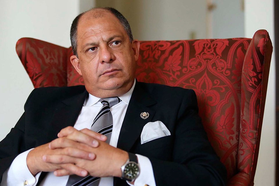 Entrevista a Luis Guillermo Solís sobre política y democracia