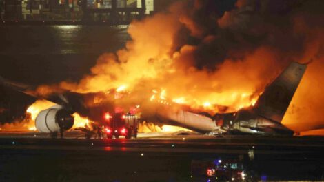Tragedia aérea en Tokio: choque en el aeropuerto de Haneda