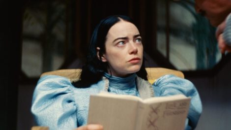 Emma Stone en Pobres criaturas como Bella Baxter