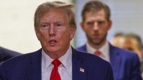 Donald Trump desafiado por la interpretación de un párrafo constitucional