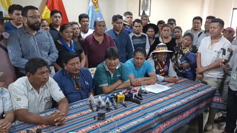 Evo Morales en la reunión del MAS y el Pacto de Unidad afín a su línea.