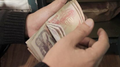 Denuncias por falta de pago del aguinaldo en Bolivia