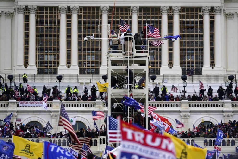 Los seguidores del expresidente Donald Trump durante el asalto al Capitolio