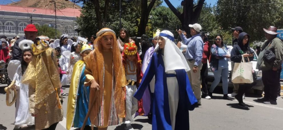 Oruro celebra el Día de los Reyes Magos