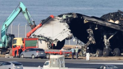 Accidente aéreo en Japón: más de 200 vuelos cancelados y 32.000 pasajeros afectados