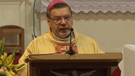 Obispo de Santa Cruz lamenta uso de Dios en disputas políticas