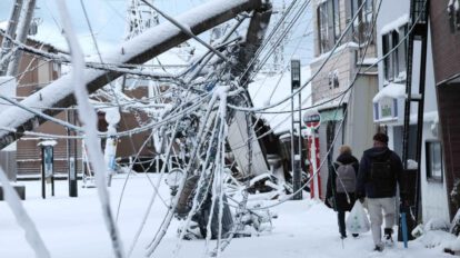 Terremoto en Japón deja 168 muertos y más de 300 desaparecidos