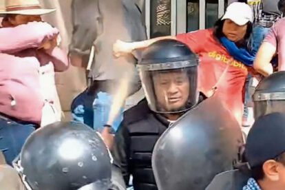 Enfrentamiento entre manifestantes del MAS y la Policía en el TSJ