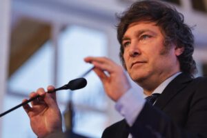 Gobernanza de la migración en Argentina bajo Javier Milei