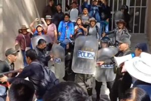 Enfrentamientos en Sucre por la prórroga de mandatos judiciales
