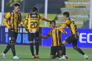 Bryan Angulo refuerza la ofensiva de The Strongest