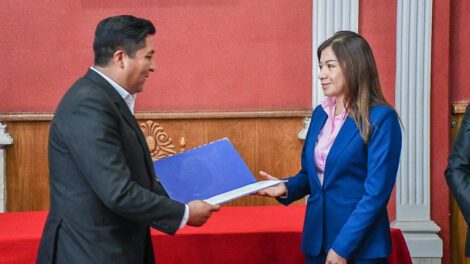 Paola Condori secretaria municipal de Infraestructura Pública