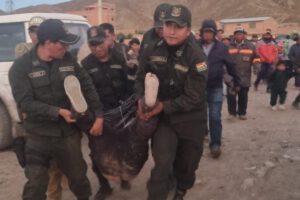 Linchamiento en Challapata: hombre muere tras ser sorprendido robando piezas de vehículos