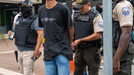 Asalto armado a canal de televisión en Ecuador