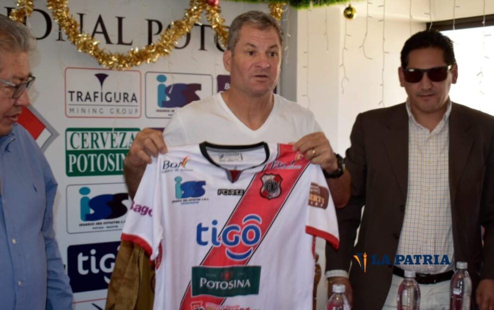 Claudio Biaggio dirige a Nacional Potosí en la Copa Sudamericana