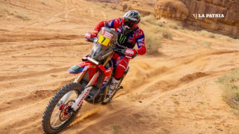 Pablo Quintanilla compitiendo en el Rally Dakar 2024