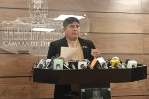Fiscal Departamental de Santa Cruz Rolando Cuéllar pide aprehender por corrupción