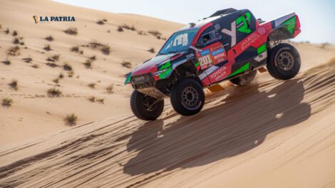 El piloto saudí Yazeed Al Rajhi abandona el Dakar 2024