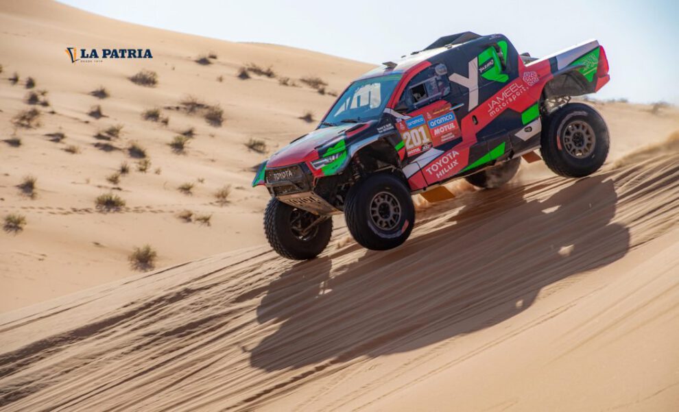 El piloto saudí Yazeed Al Rajhi abandona el Dakar 2024