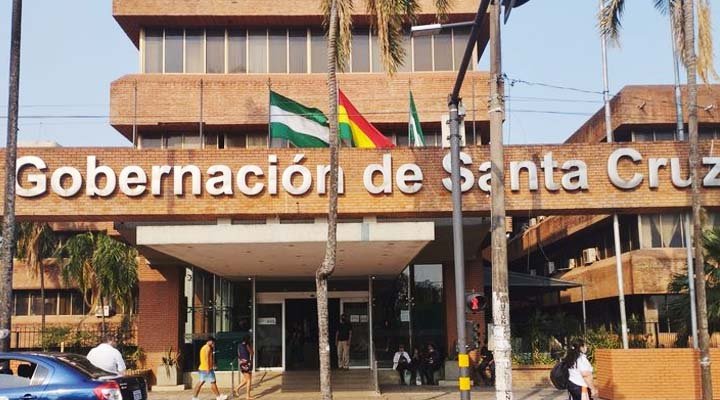 Gobernación de Santa Cruz en encrucijada por Luis Fernando Camacho