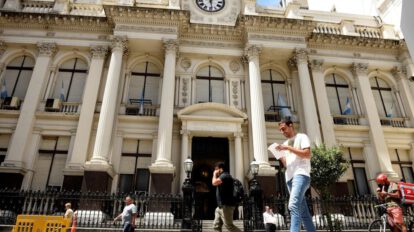 Cierre del Banco Central en Argentina