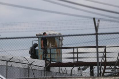Crisis en Ecuador: aumentan a 178 funcionarios retenidos en motines carcelarios