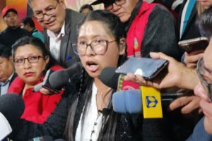 Eva Copa espera que Evo demuestre respeto a El Alto
