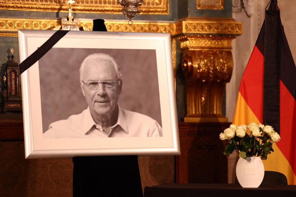 Franz Beckenbauer recibe emotivo y privado homenaje en su funeral en Múnich