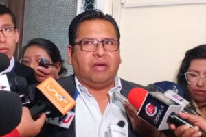Ley de elecciones judiciales propuesta por la Comisión de Constitución