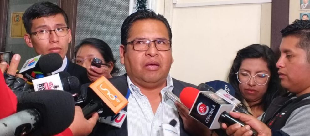 Ley de elecciones judiciales propuesta por la Comisión de Constitución