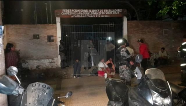 Ataque a la Federación Sindical de Campesinos en Santa Cruz