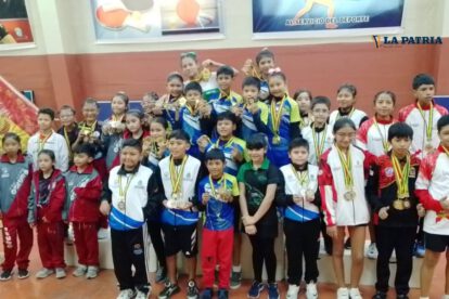 Torneo nacional de tenis de mesa en Oruro