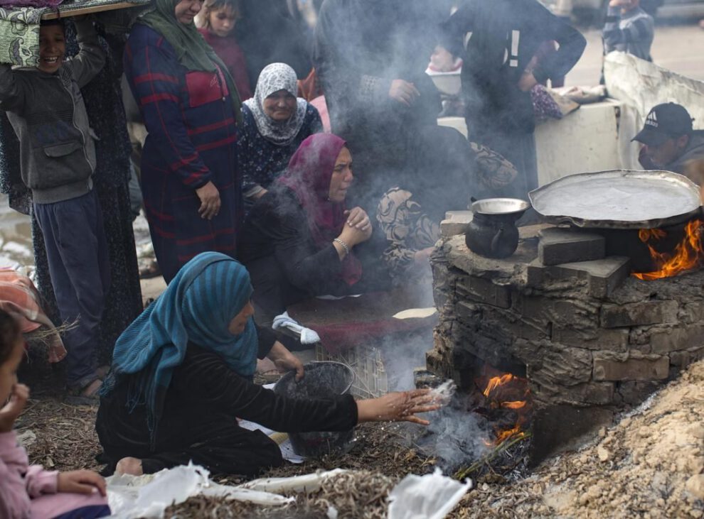Ayuda humanitaria en Gaza para familias palestinas desplazadas