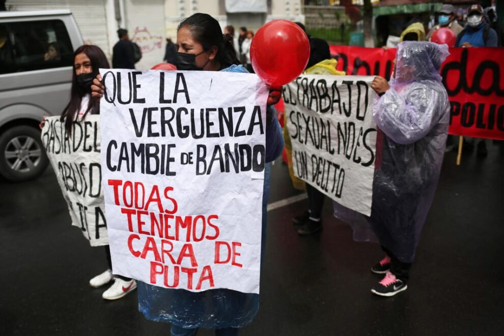 Extorsión policial en Bolivia durante marcha de trabajadoras sexuales