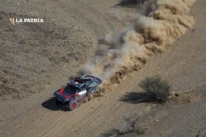 Carlos Sainz liderando el Dakar 2024