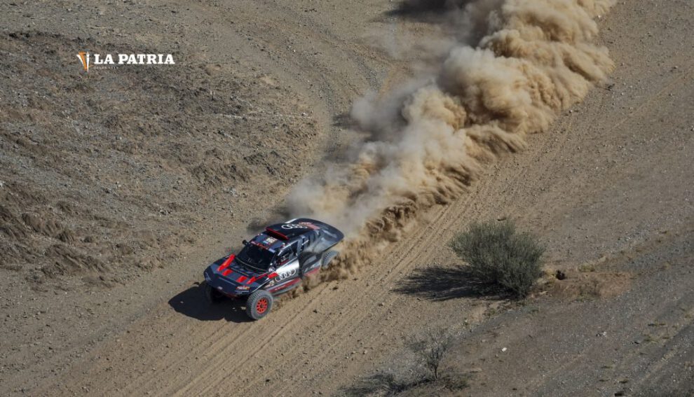 Carlos Sainz liderando el Dakar 2024