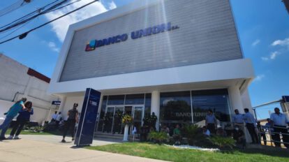 Banco Unión Santa Cruz, expansión de servicios financieros