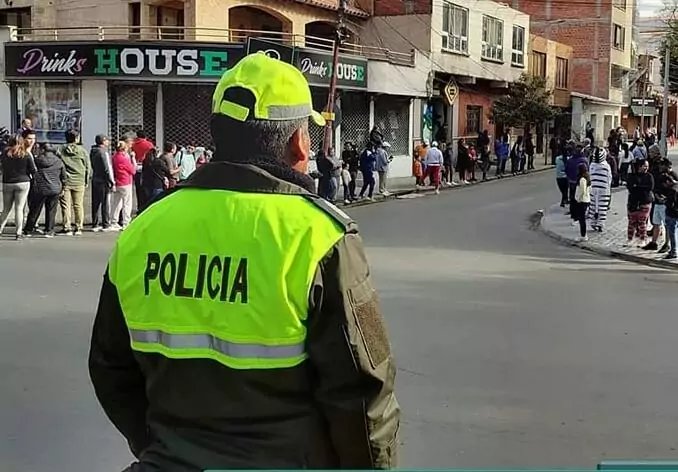 Policías imputados por sustracción de 843.000 dólares en control de rutina
