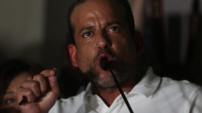 Luis Fernando Camacho en huelga ciudadana por el censo poblacional