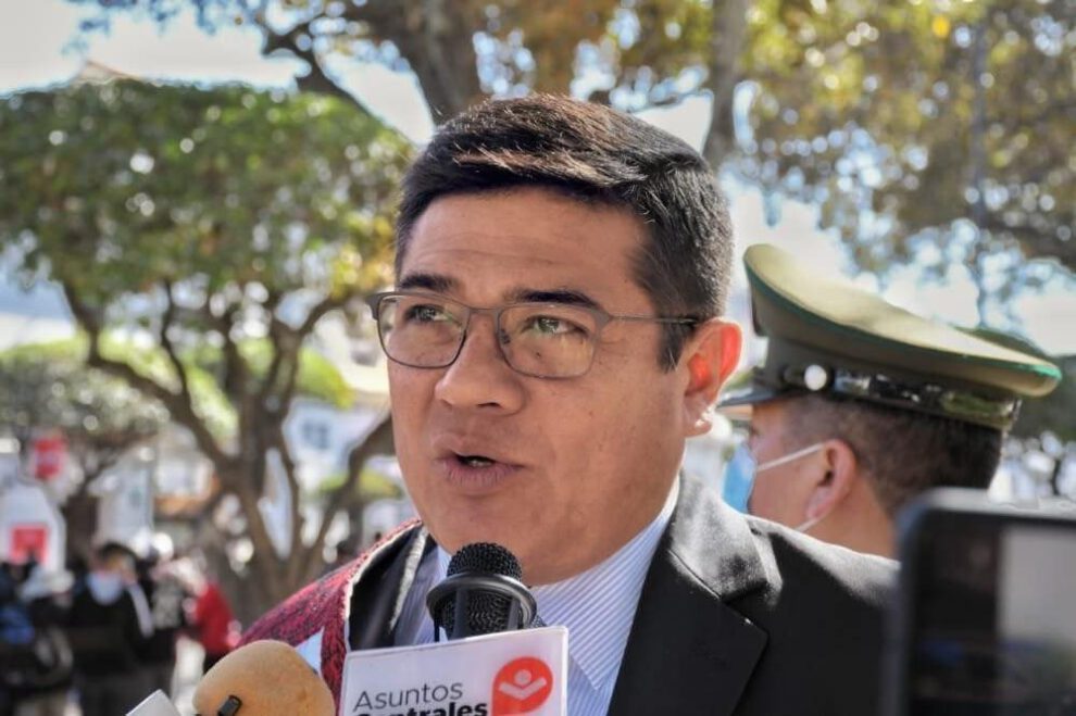 Dañan ornato público en Sucre por seguidores de Evo Morales