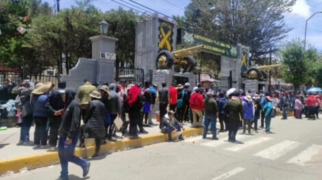 Reclutamiento de conscriptos en Oruro