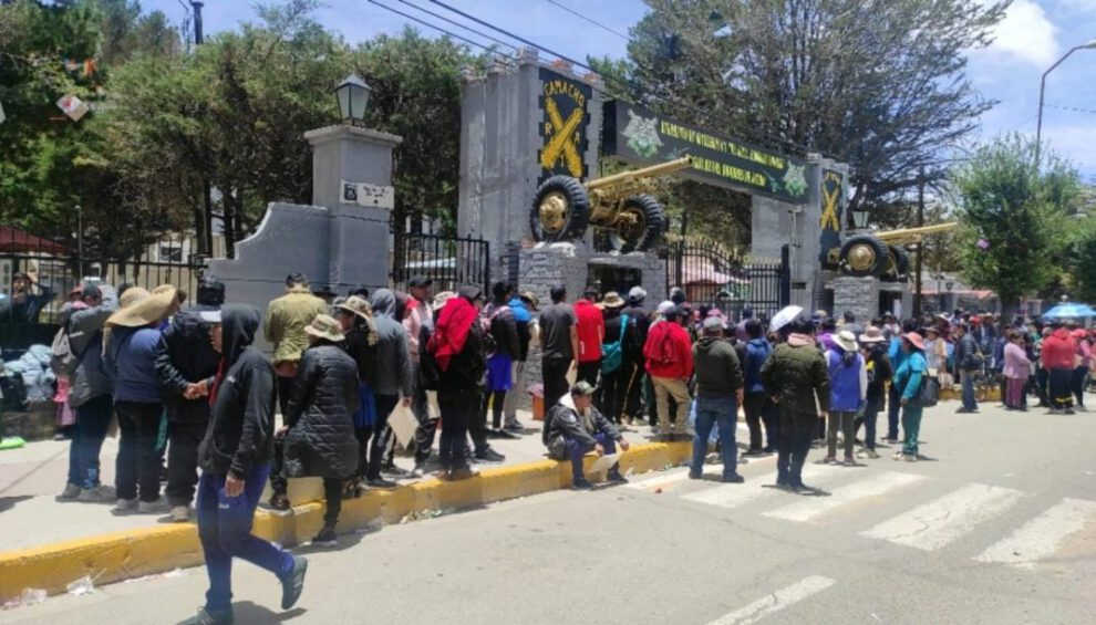 Reclutamiento de conscriptos en Oruro