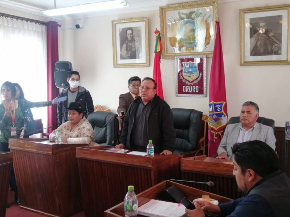 Freddy Mamani presidente Concejo Municipal