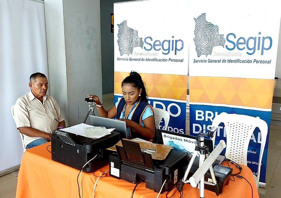 Segip amplía horarios de atención para trámite de cédulas de identidad